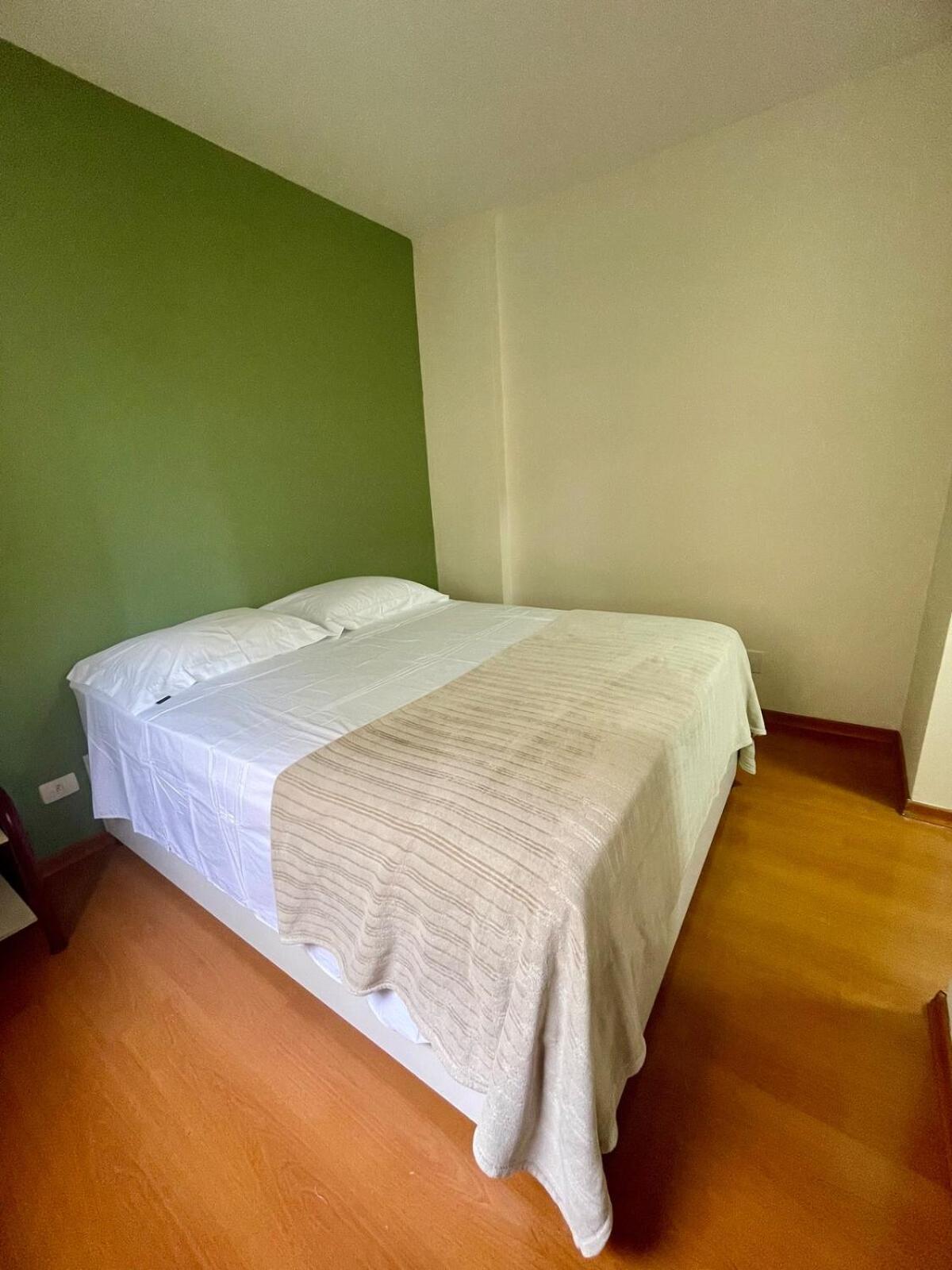 Oscar Freire 3 Pessoas Com Vaga De Garagem Apartamento *